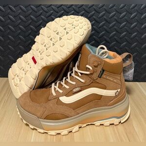 Vans MTE Crestline Hydroguard Waterproof Brown Beige Boots Womens Size 7.5